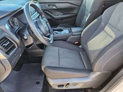 Used 2024 Nissan Rogue SV image 14