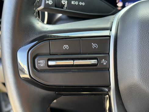 Used 2023 Chevrolet Colorado LT w/ LT Convenience Package image 25