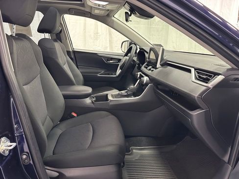 Used 2025 Toyota RAV4 XLE w/ Convenience Package image 61