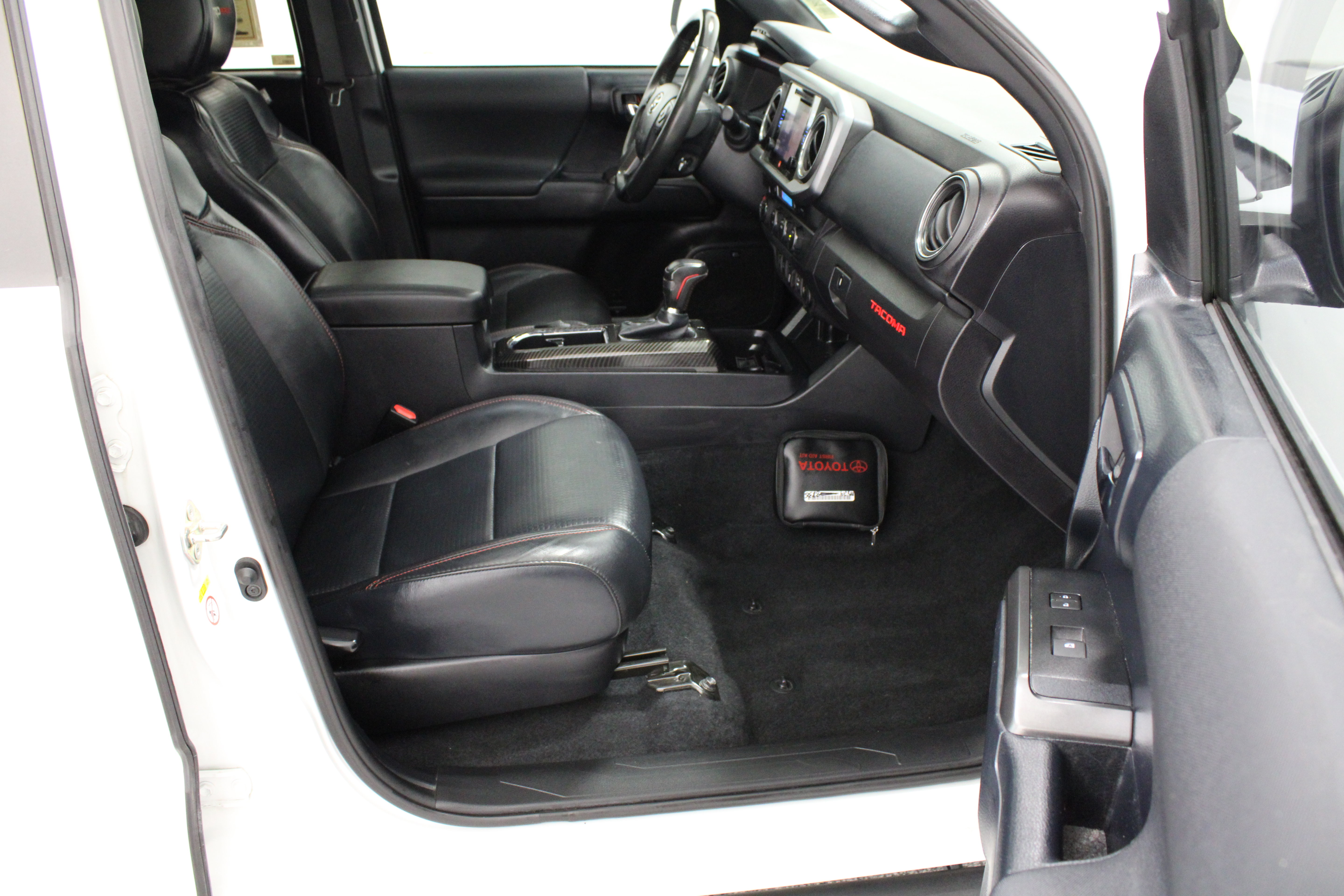 Used 2019 Toyota Tacoma TRD Pro AWD/4WD image 40