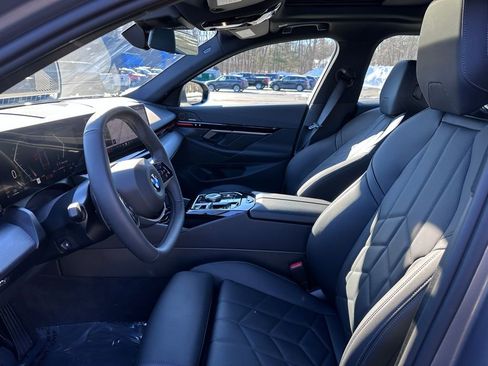 Certified 2025 BMW 530i xDrive image 13