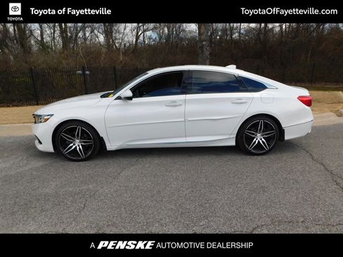 Used 2021 Honda Accord Touring image 2