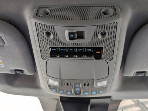 Used 2022 Ford F450 Limited image 30