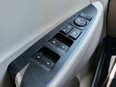 Used 2016 Hyundai Tucson Sport image 24