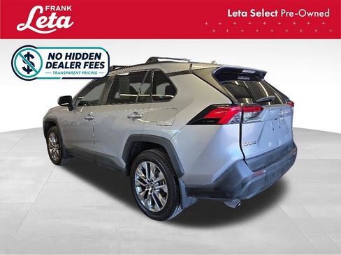 Used 2019 Toyota RAV4 XLE Premium FWD image 4