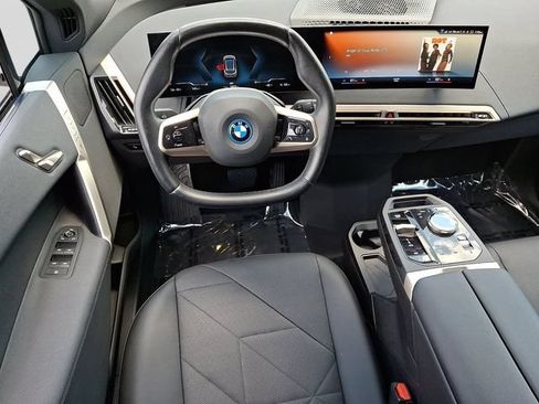 Used 2023 BMW iX xDrive50 AWD/4WD image 13