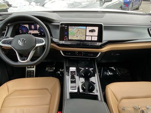 Certified 2024 Volkswagen Atlas Cross Sport SEL R-Line image 8