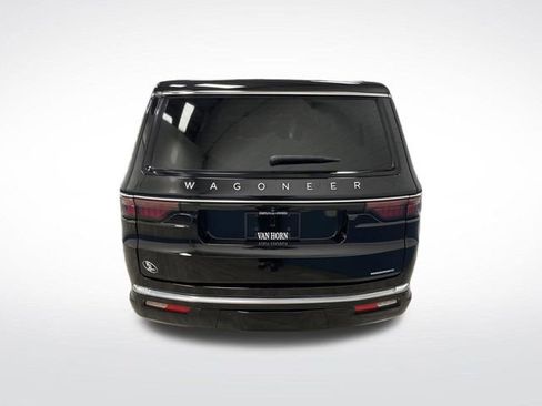 Used 2024 Jeep Wagoneer L Series III w/ Premium Group I image 14