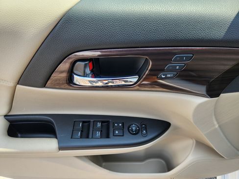 Used 2017 Honda Accord Touring image 18
