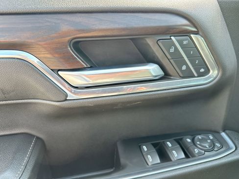 Used 2024 GMC Sierra 1500 SLT image 13
