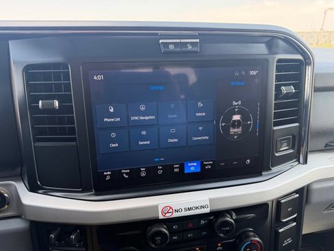 Used 2025 Ford F250 XLT w/ Black Appearance Package AWD/4WD image 15