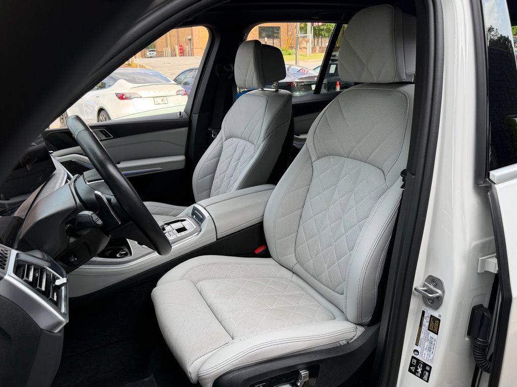 Used 2025 BMW X5 xDrive40i AWD/4WD image 26