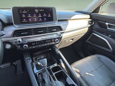 Used 2022 Kia Telluride EX w/ EX Premium Package image 25