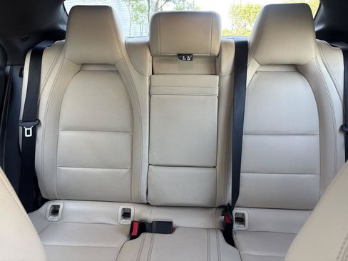 Used 2018 Mercedes-Benz CLA 250 image 26