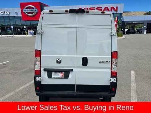 Used 2023 RAM ProMaster 2500 w/ Interior LED Lighting Group FWD image 4