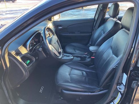 Used 2013 Chrysler 200 Limited image 10