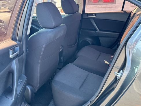 Used 2010 MAZDA MAZDA3 i Touring FWD image 14