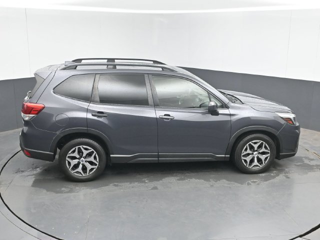 Used 2021 Subaru Forester Premium AWD/4WD image 40