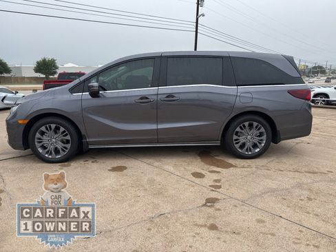 Used 2026 Honda Odyssey Touring image 4