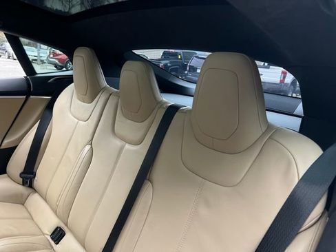 Used 2016 Tesla Model S 70 image 16