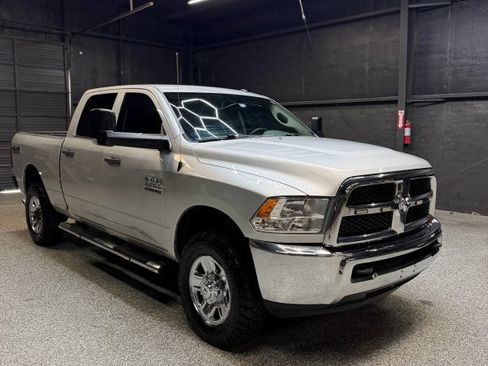 Used 2018 RAM 2500 Tradesman w/ Chrome Appearance Group AWD/4WD image 3