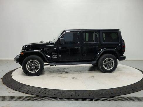 Used 2021 Jeep Wrangler Unlimited Sahara w/ LED Lighting Group AWD/4WD image 5