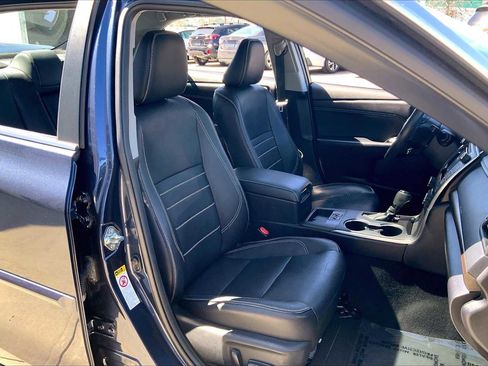 Used 2016 Toyota Camry XLE w/ Advanced Technology Package FWD image 7