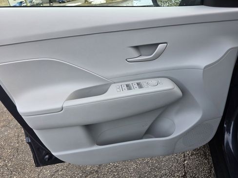 Used 2024 Hyundai Kona SEL image 17