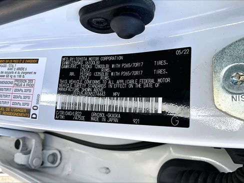 Used 2022 Toyota 4Runner SR5 Premium w/ Moonroof Package RWD image 36