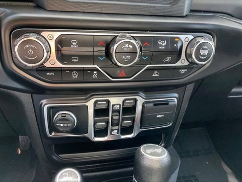 Used 2021 Jeep Wrangler Unlimited Sport AWD/4WD image 23