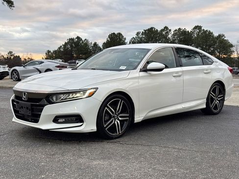 Used 2019 Honda Accord Sport image 5