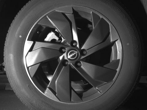 Used 2025 Nissan Rogue SV AWD/4WD image 15