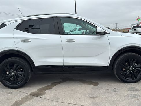 Used 2024 Buick Encore GX Sport Touring image 4