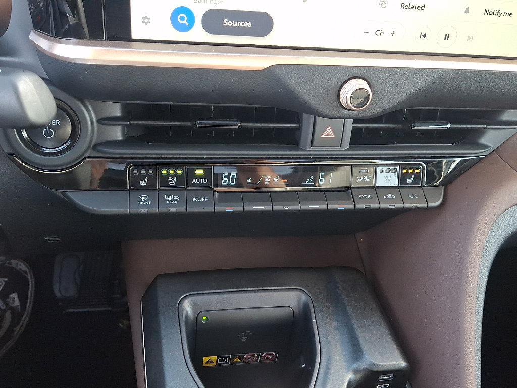 Certified 2023 Toyota Crown AWD/4WD image 16