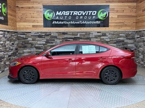 Used 2018 Hyundai Elantra SE FWD image 6
