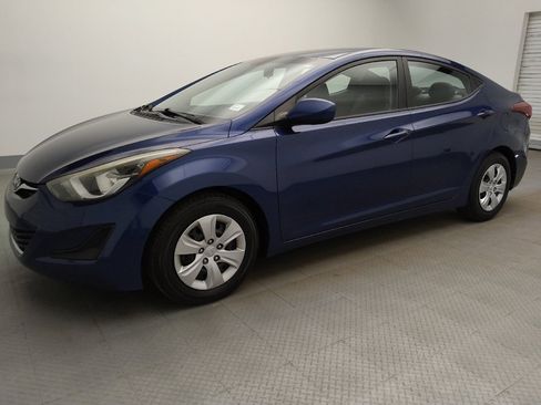 Used 2016 Hyundai Elantra SE FWD image 2