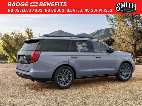 New 2027 Ford Expedition Platinum w/ Stealth Appearance Package AWD/4WD image 7