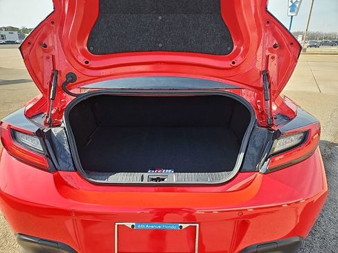 Used 2023 Toyota GR86 Base image 11