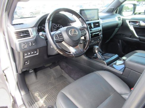 Used 2022 Lexus GX 460 Premium w/ Premium Package image 16