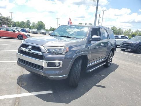 Used 2017 Toyota 4Runner Limited AWD/4WD image 34
