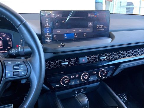 Used 2023 Honda Accord Sport image 7