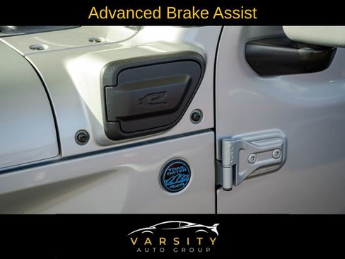 Used 2022 Jeep Wrangler Unlimited Sahara image 29