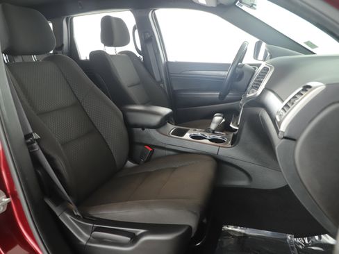 Used 2021 Jeep Grand Cherokee Laredo image 21