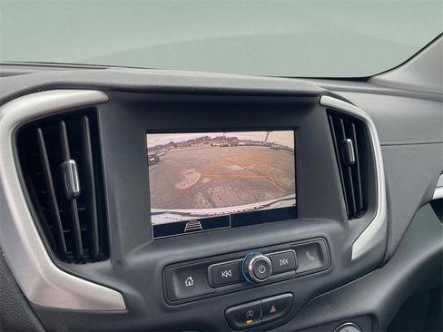 Used 2023 GMC Terrain SLE w/ Driver Convenience Package image 24