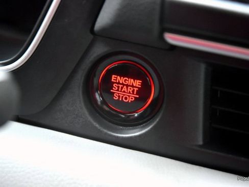 Certified 2024 Honda Pilot Touring image 24