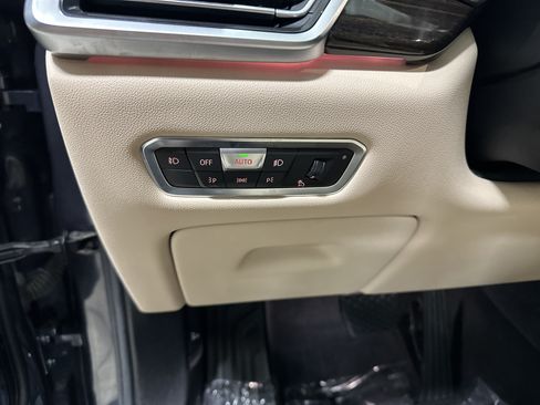 Used 2019 BMW X5 xDrive40i w/ Convenience Package AWD/4WD image 37