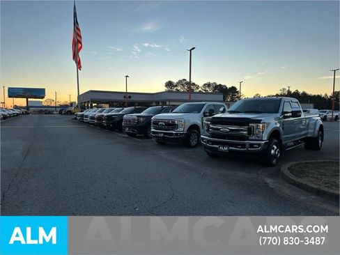 Used 2022 Volvo XC90 T5 Momentum w/ Protection Package Premier image 40