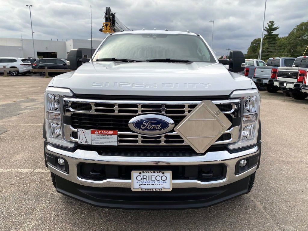 Used 2025 Ford F550 4x4 Regular Cab Super Duty image 16