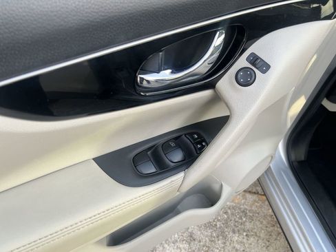 Used 2019 Nissan Rogue Sport SL image 14