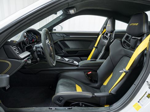 Certified 2025 Porsche 911 GT3 RS image 19